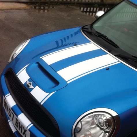 Racing stripes 003