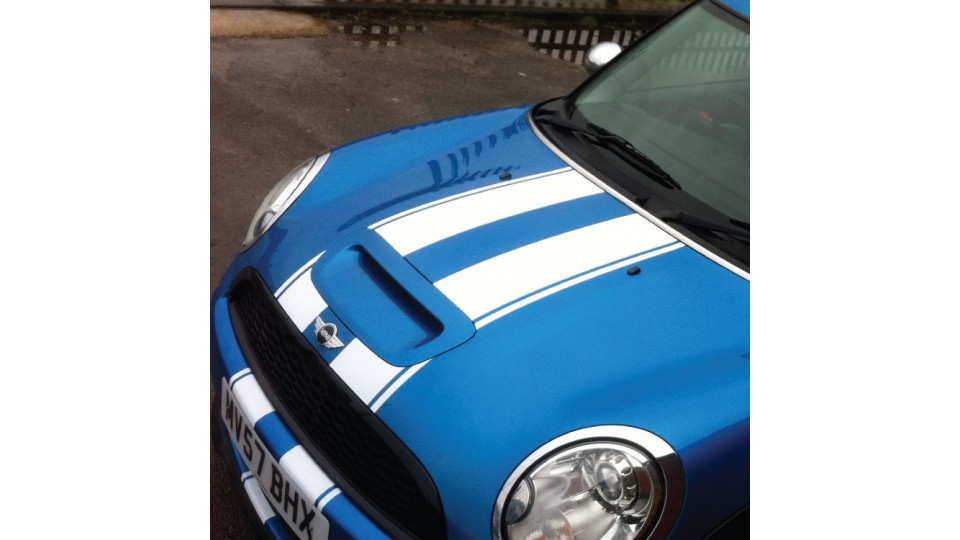 Racing stripes 003